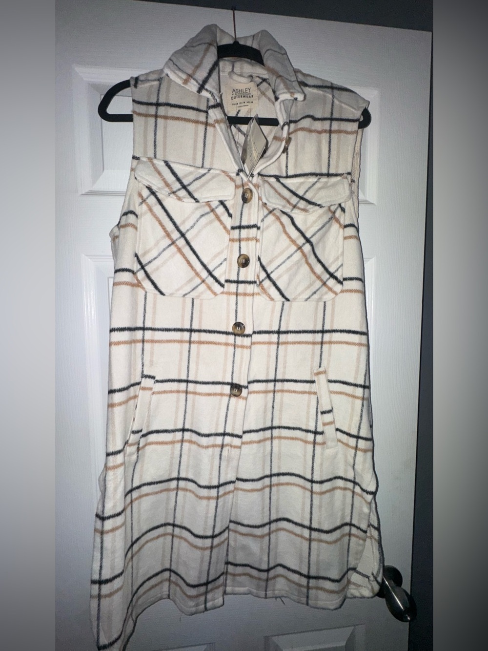 Ashley By 26 International Cream Plaid Button-Front A-Line Sleeveless vest